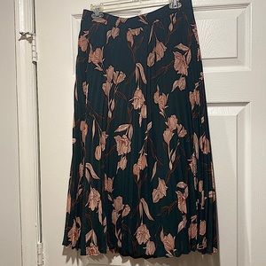 Pleated long green and pink floral skirt